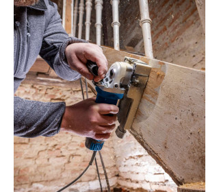 Festékcsiszoló-Festékek és lakkok eltávolításához | 720 W teljesítmény | Sebesség 10 000 fordulat/perc | Marási szélesség 80 mm | Marási mélység 0 - 0,3 mm | 4 megfordítható pengét tartalmaz (előre összeszerelve)