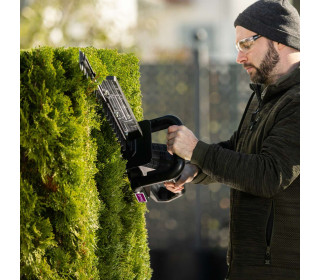 Akkus sövényvágó-Aksival töltővel! 72cm vágási hossz